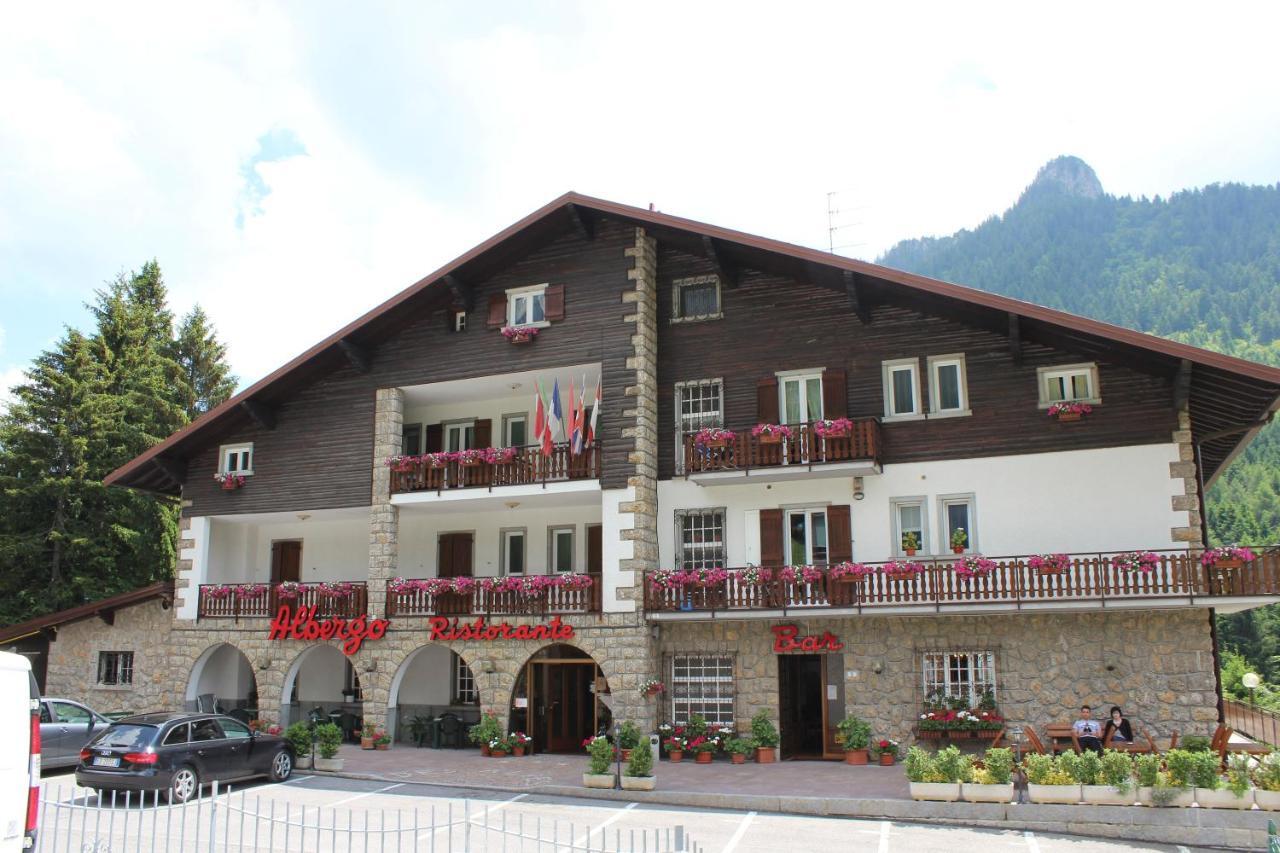 Hotel Des Alpes 코스티노델라프레소라나 외부 사진